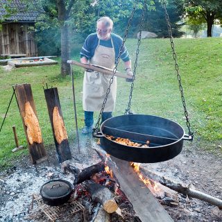 Siegfried beim Outdoor-Cooking